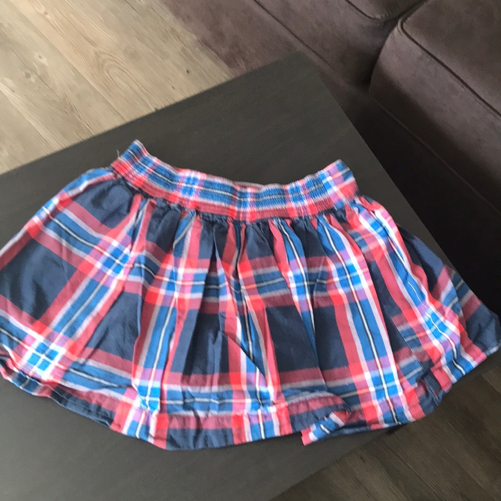 Mini skirts - Picture 2 of 2